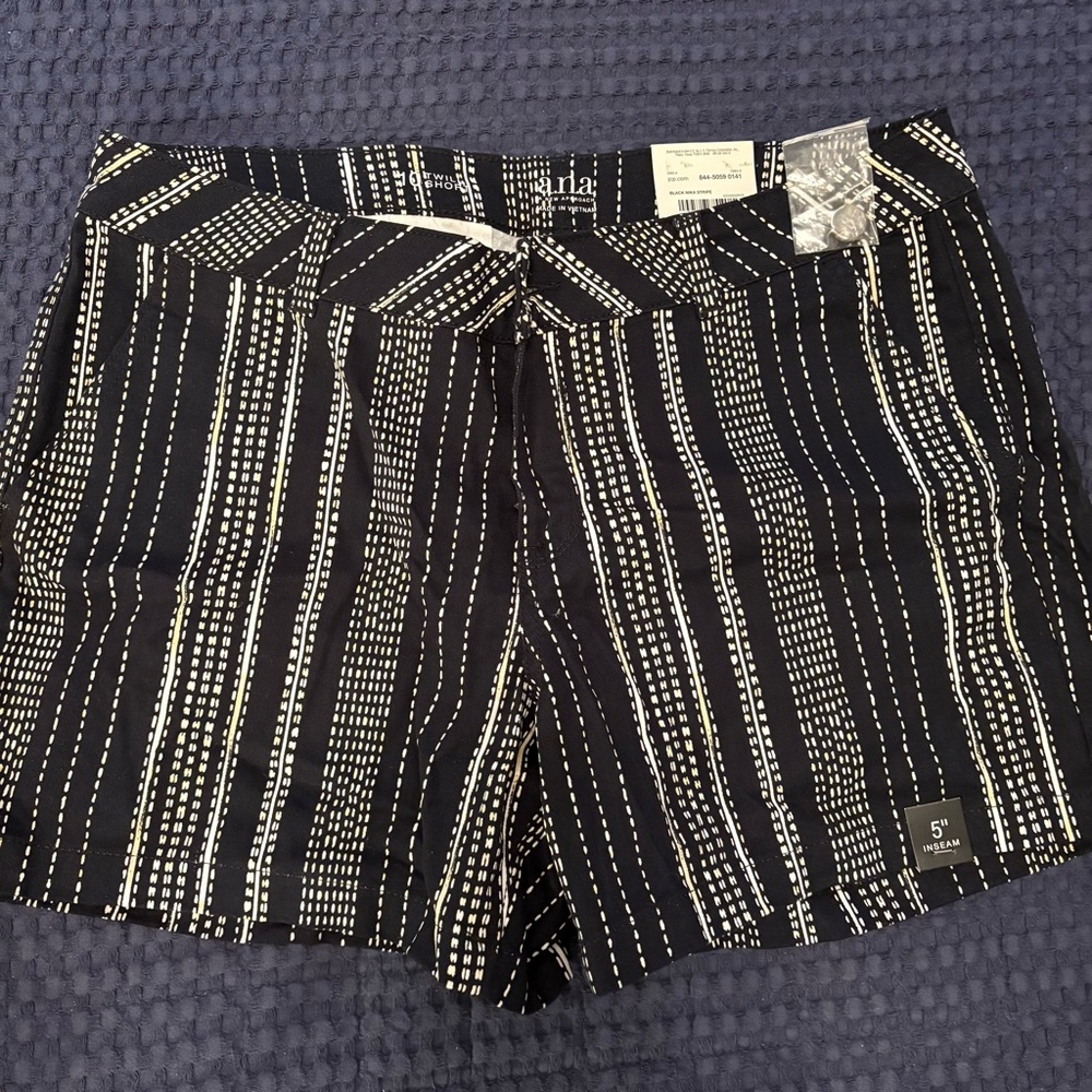 a.n.a Striped Women’s Shorts
